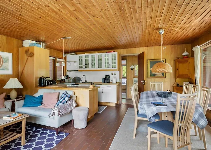 Ferienhaus 1410-aakirkeby-strandlokken-3